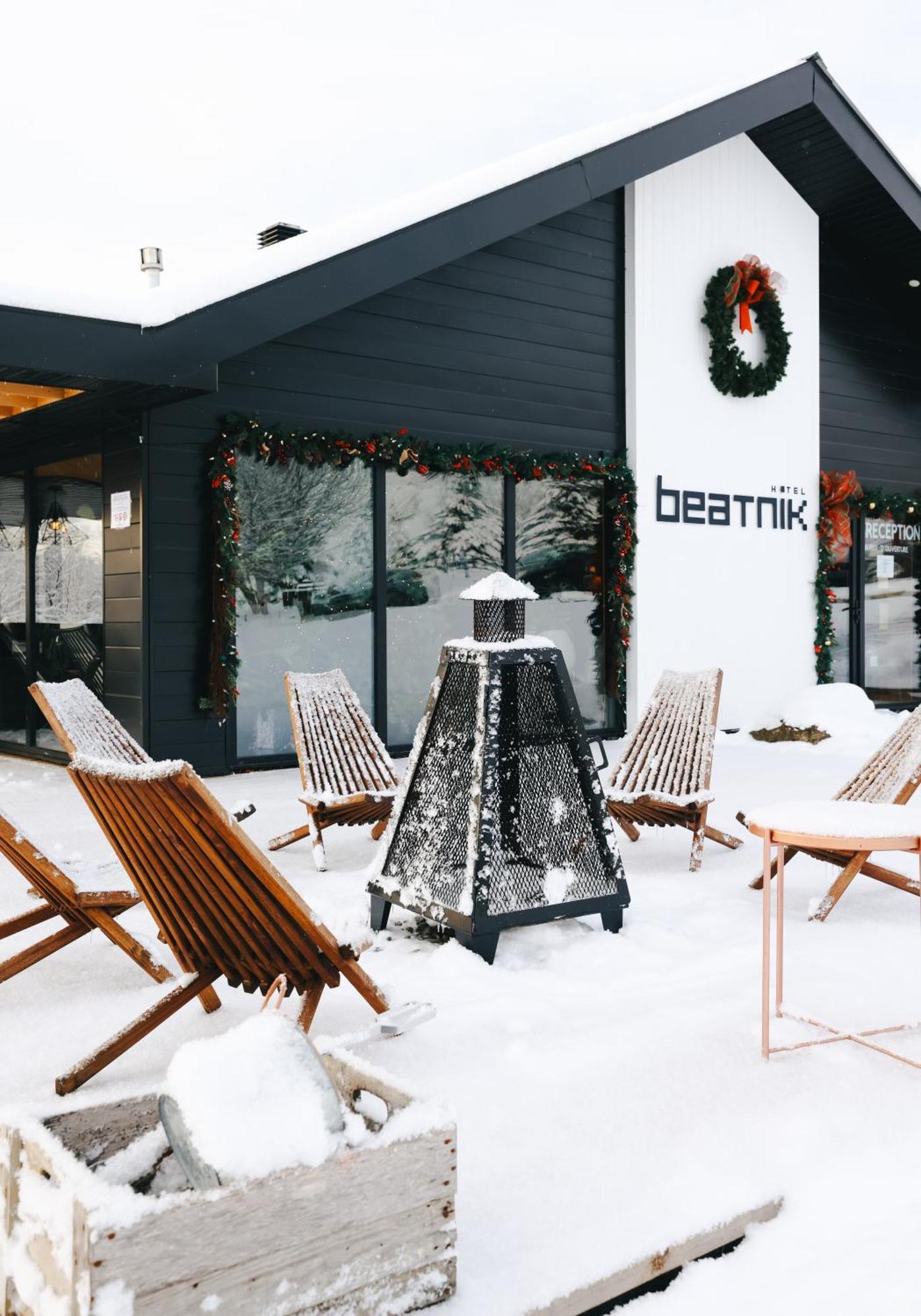 Beatnik Hotel Bromont Extérieur photo