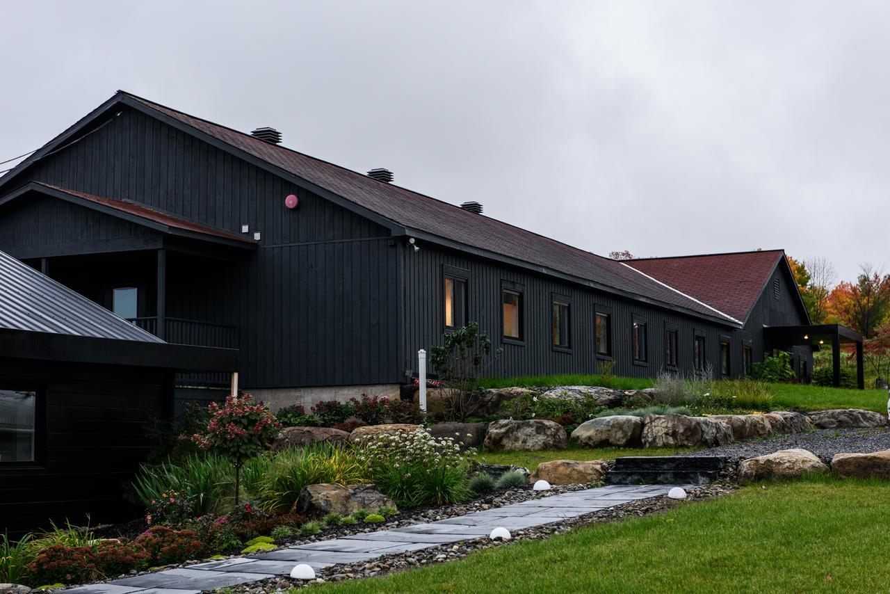 Beatnik Hotel Bromont Extérieur photo